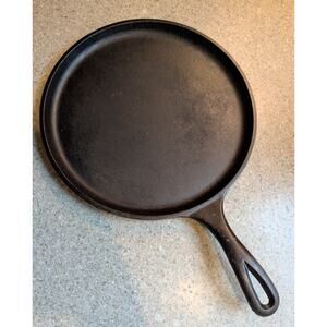 Lodge Cast Iron Flat Round Griddle Skillet Pan 10.5” USA Kitchen Campfire 90G